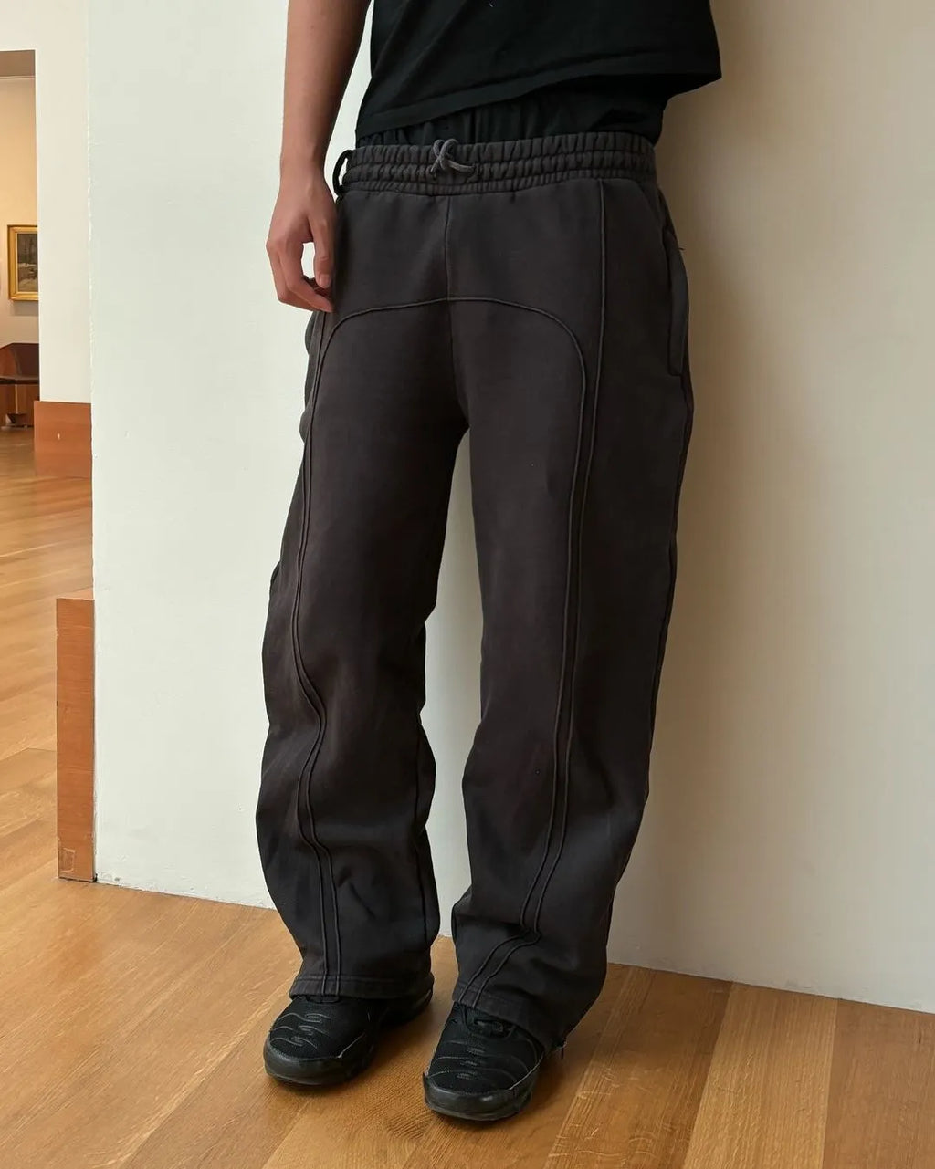 Seam Loose Sweatpants